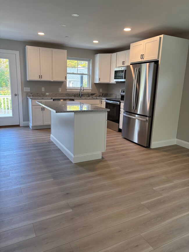 kitchen - 110 Sycamore Ln