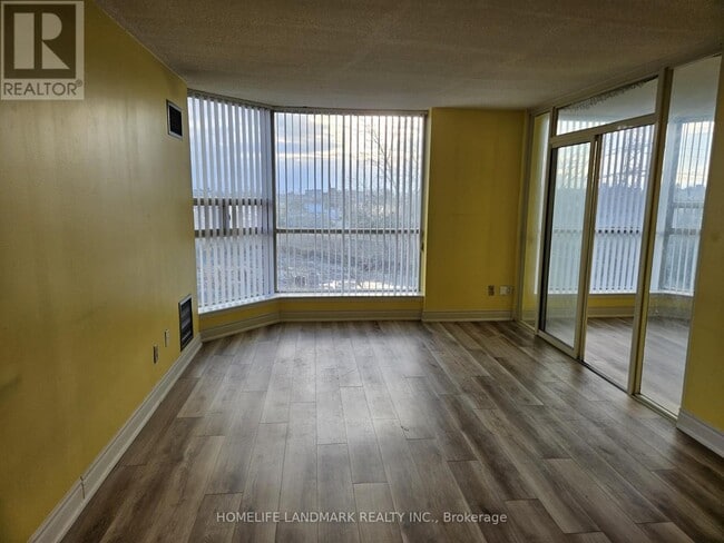 Photo - 2460 Eglinton Ave E Unit 605