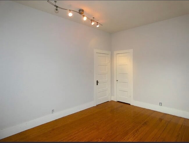 Photo - 301 E Sandstone St