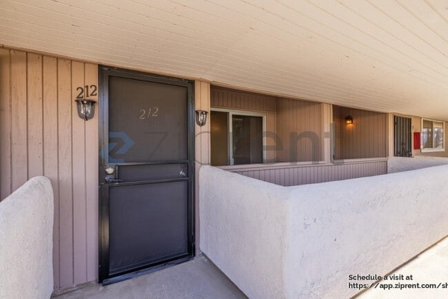 Photo - 2825 N Los Felices Rd