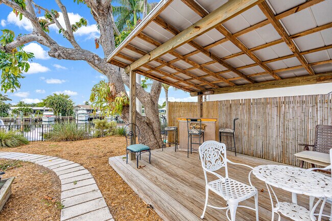 Photo - 733 Waterway Dr