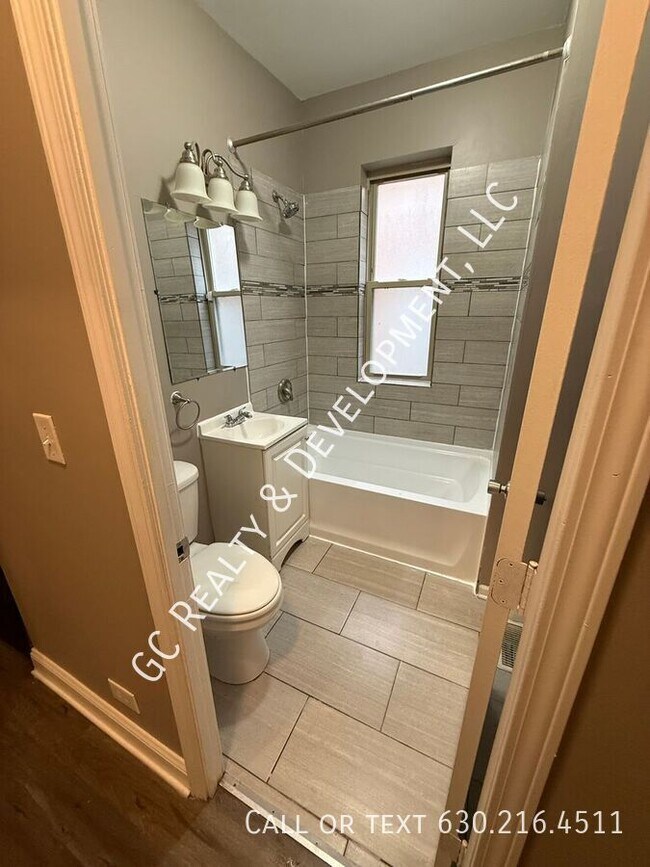 Photo - 7323 S Yates Blvd Unit 1