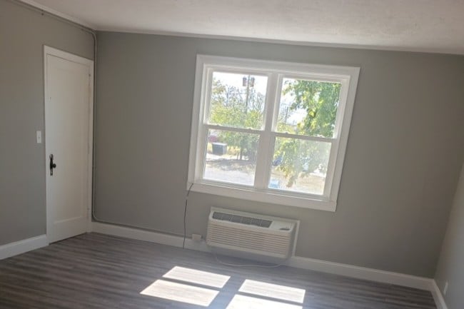 Photo - Charlemont Commons