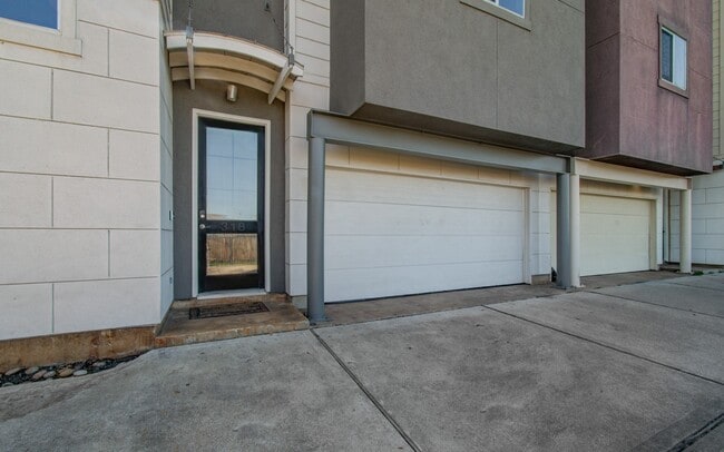 Photo - 318 McAlpine St