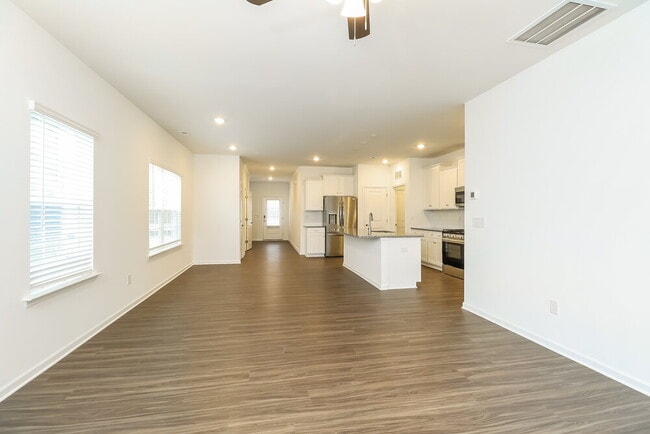 Photo - 1655 Swallow Tail Dr