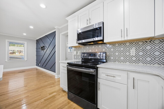 Photo - 2717 S Clark Dr