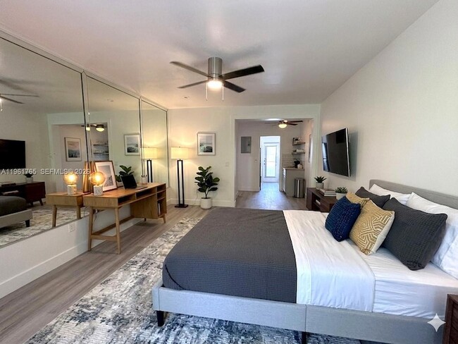 Building Photo - 1060 Pennsylvania Ave Unit 4