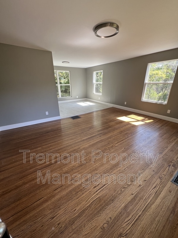 Photo - 5320 Central Ave