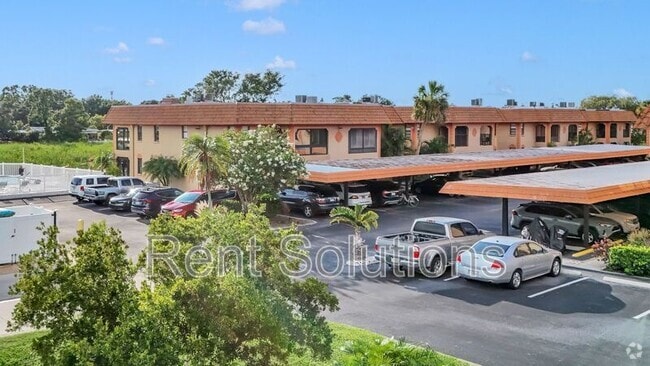 Building Photo - 10192 Seminole Island Dr Rental
