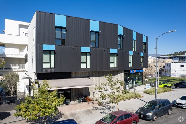 4121 Santa Monica Blvd - Junction 4121