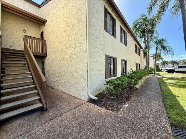 706 115th Ave N Unit 2406
