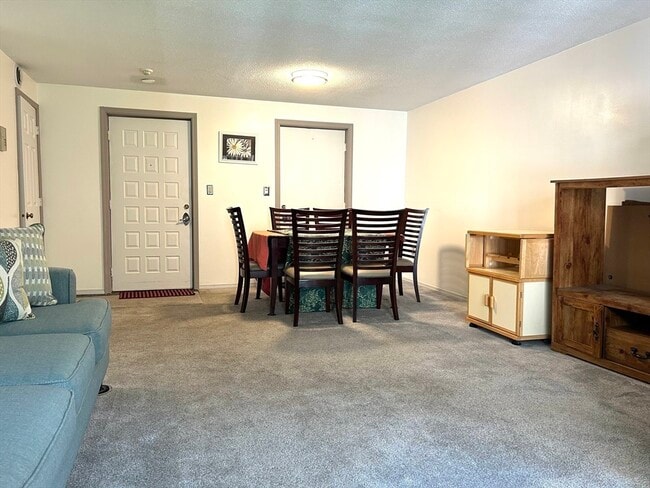 Photo - 15 Thompson Dr Unit 12