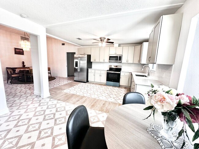 Photo - 756 Darwin Rd