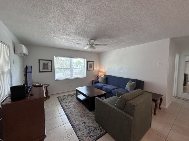Photo - 3700-3700 Haines Rd N