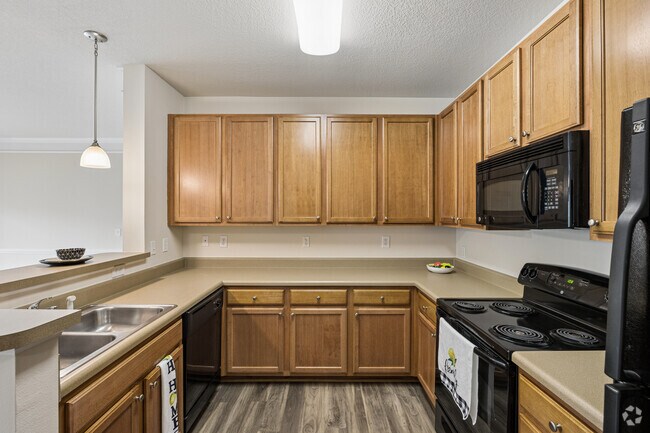 Spain - 2BR, 2BA - 1,136SF - Kitchen