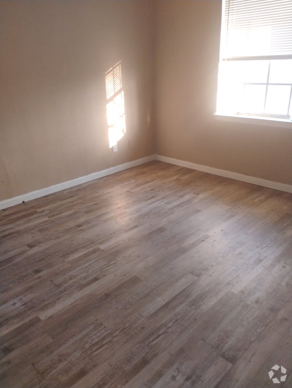 Building Photo - 3215 Clarksville St Unit 216 Rental