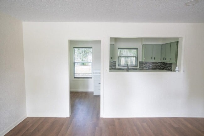 Photo - 55 Elm Ct