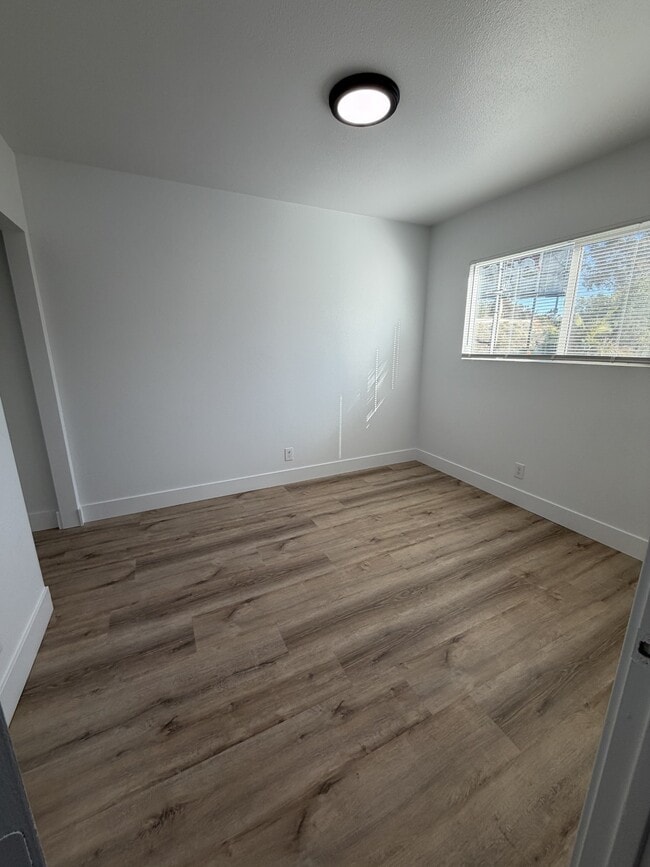 7560 North Ave