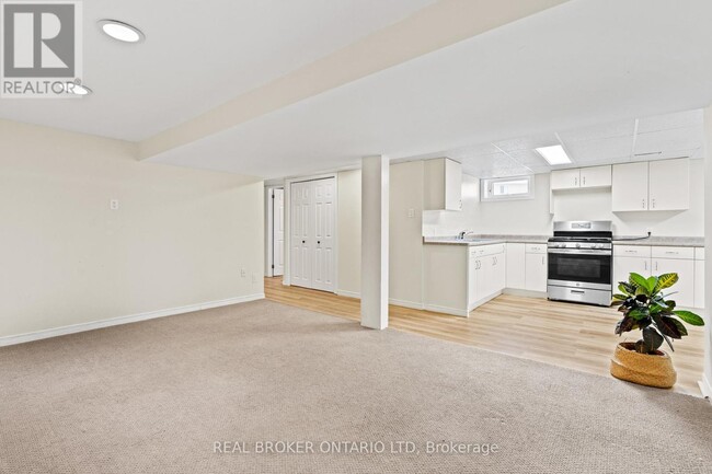 Photo - 13 Thornton Ave