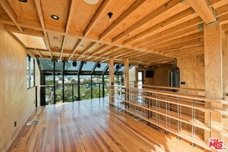 Photo - 2460 Beverley Ave