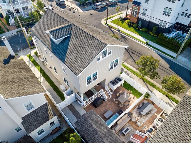 Photo - 29 N Iroquois Ave