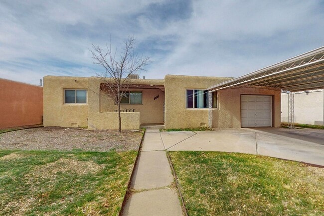 Photo - Pueblo Style  3/BD 1.75/BA 1/CG 2/CP 1774/sf