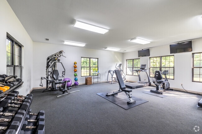 Fitness Center - Cove Lake Village Apartments