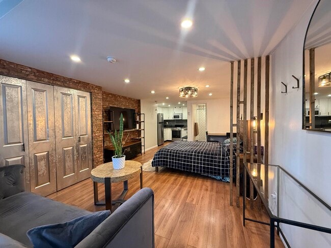 Photo - 42 Willow Wood Ct