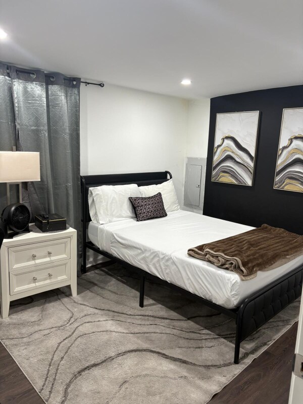 Photo - 127 Wilmington Pl SE Unidad Basement Suite