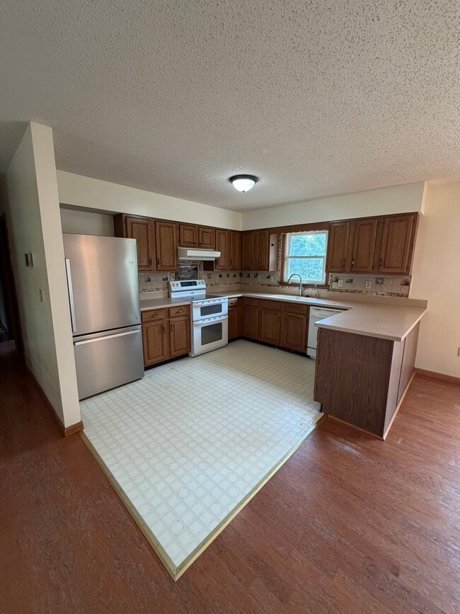 Photo - 20740 Harris Ln