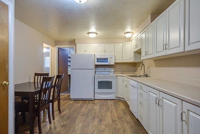 Photo - Alpine Flats-Student Apartments