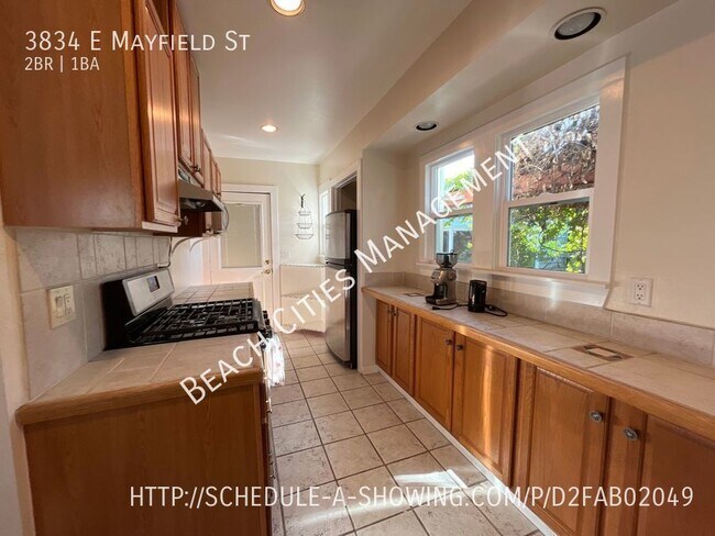 Charming Bungalow Home - Pet Friendly!