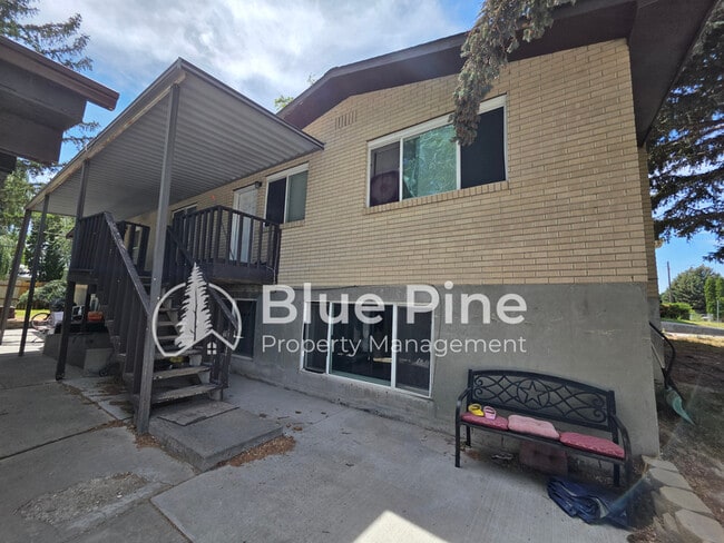 Building Photo - 840 Garfield St Unit 3 Rental