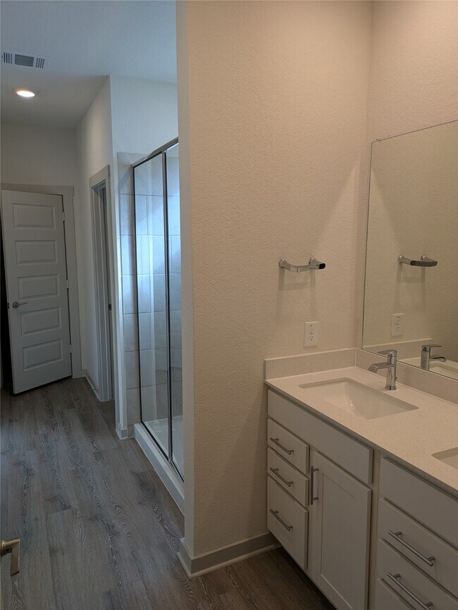 Photo - 549 Wilshire Rd