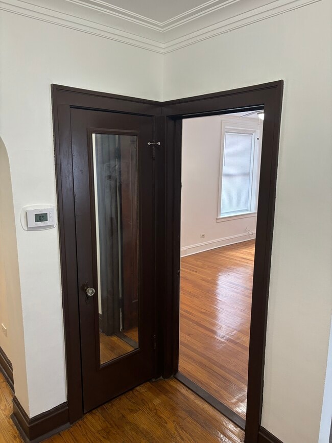 Photo - 7935 S Ellis Ave Unidad Apt 1