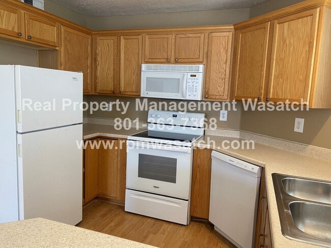 Photo - Check Out This Amazing 3 Bedroom 2 Bathroom Condo In Riverton