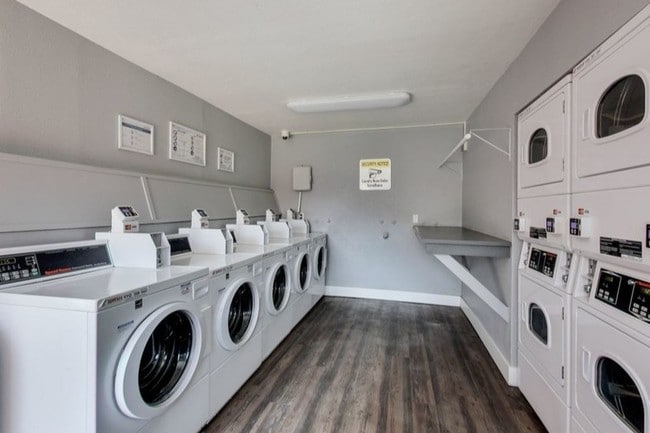 Photo - Oliva Apartments