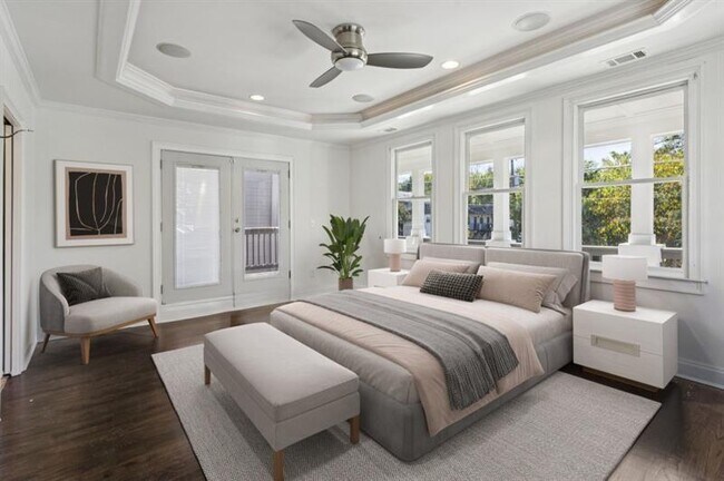 Photo - 546 Highland Ave NE