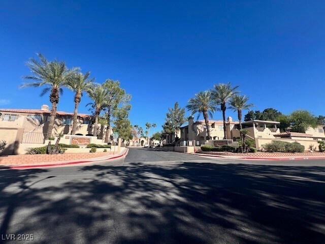 Photo - 1851 Hillpointe Rd Unidad 2412 Rental