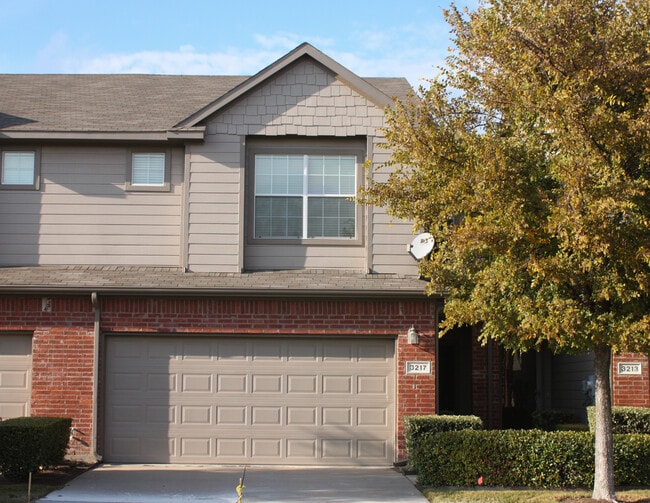 Building Photo - 3217 Judge Holland Ln