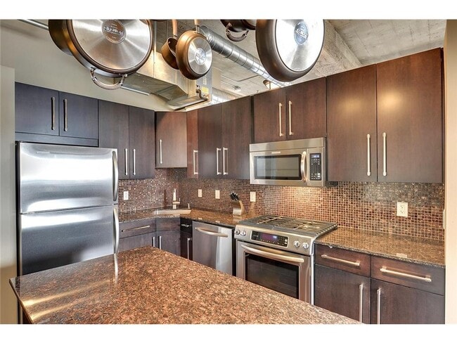 Photo - 901 N 3rd St Unidad 401