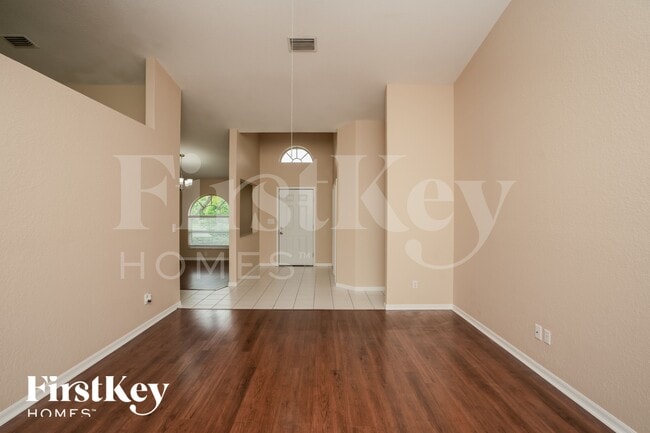 Photo - 1410 Alexander Way