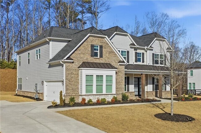 Photo - 415 Oakleigh Ave