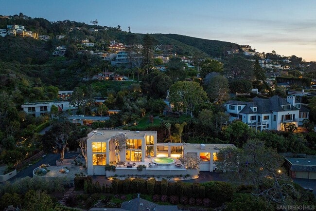 Photo - 7863 E Roseland Dr