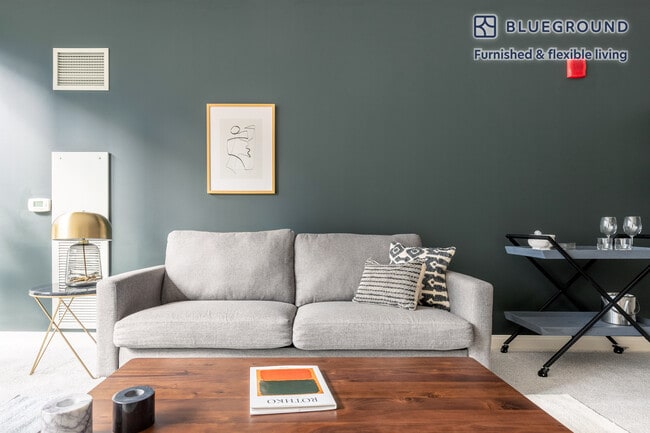 Photo - 210 N Wells St Unidad FL19-ID277