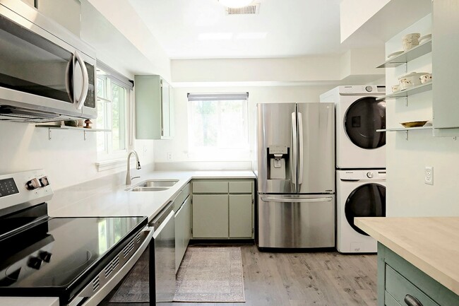 Photo - End-Unit Stonehenge Townhome With Loft & Private Deck