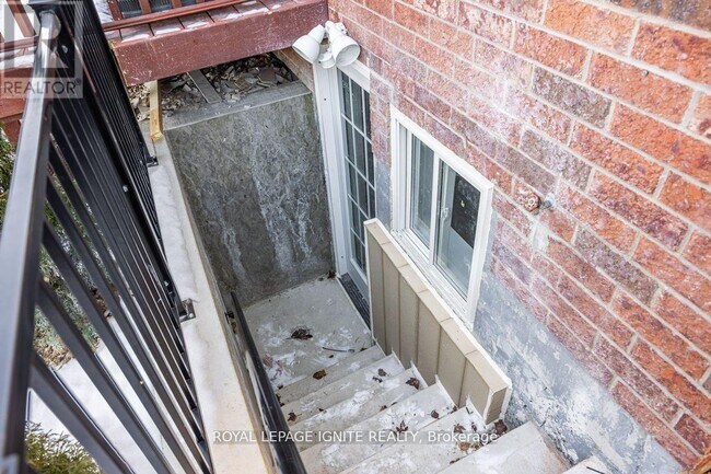 Photo - 8 Bunchberry Way