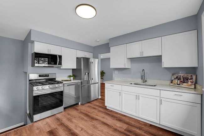 Photo - 3522 George St