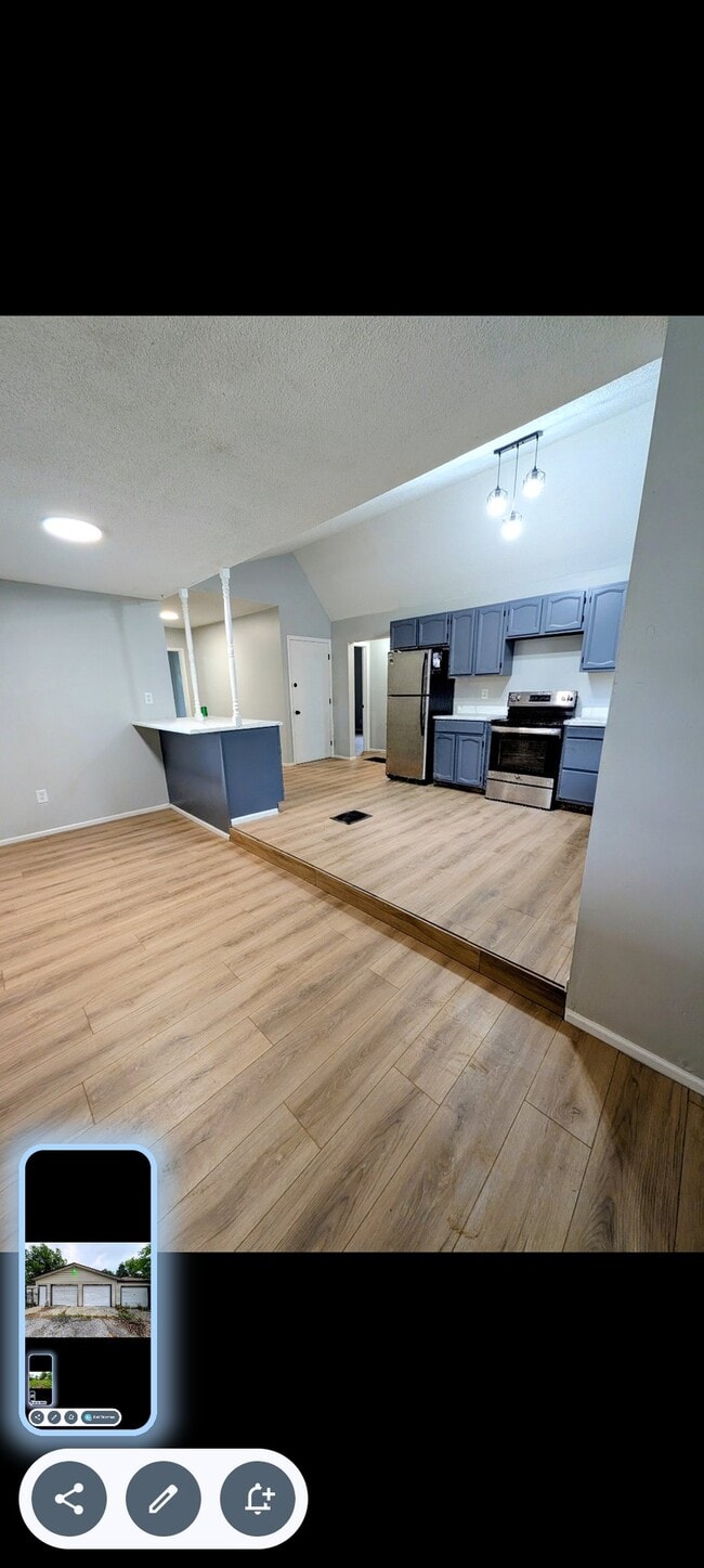 Photo - 340 Williams Rd