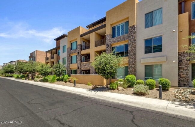 Building Photo - 4803 N Woodmere Fairway Unit 2007